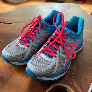 ASICS Gel Cumulus 17 Size 9